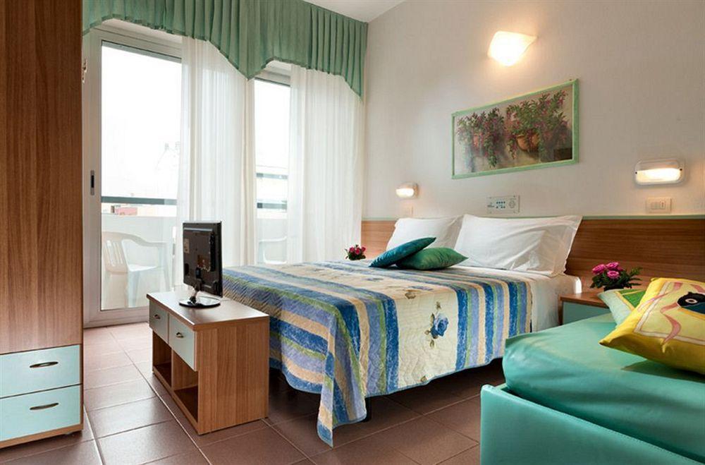 Hotel Napoleon Cattolica Ngoại thất bức ảnh